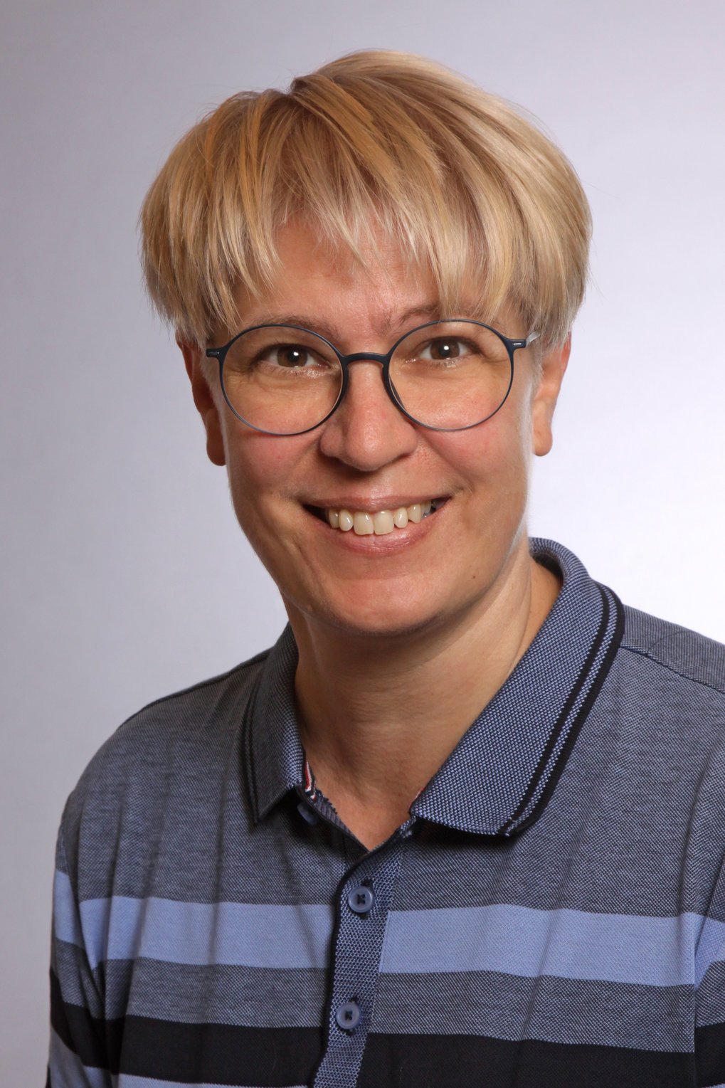 Dr.  Sonja Schuh