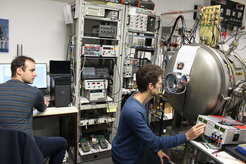 Among other things, the scientific and technical teams at the MPS are using the remaining weeks until the launch of JUICE for calibration measurements, such as here with hardware components from PEP-JEI.