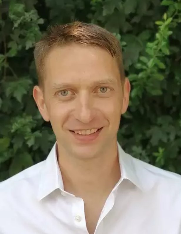 Dr. Christoph Burkhardt